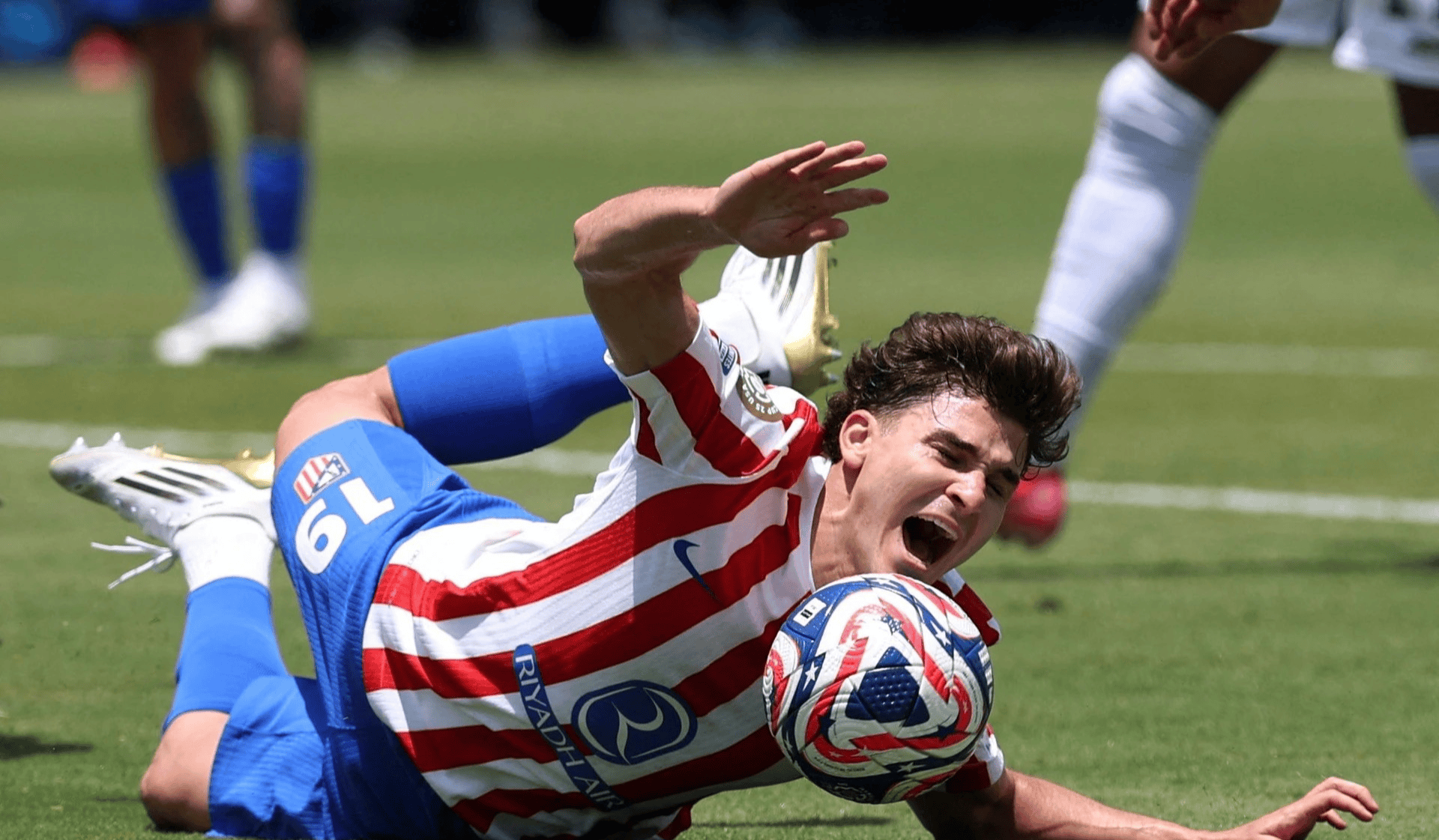 包含赛后马德里竞技备战全明星赛；绝杀压哨细节曝光；底气十足；球队文化再被提及的词条-s15全球总决赛